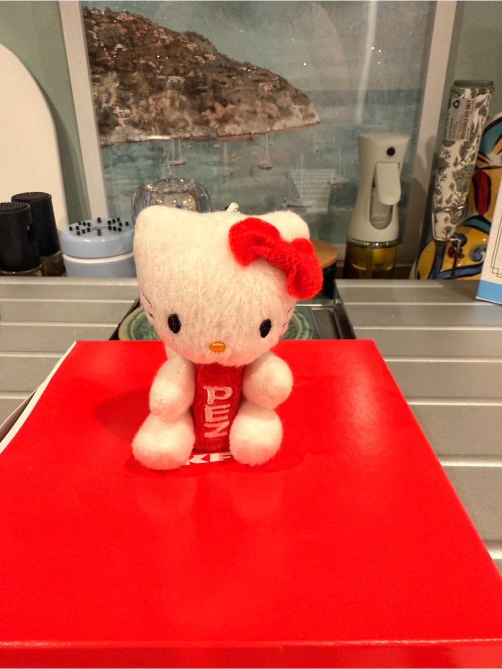 Sanrio Hello Kitty White Plush Cat Pez Dispenser/keychain +package of candy nwot